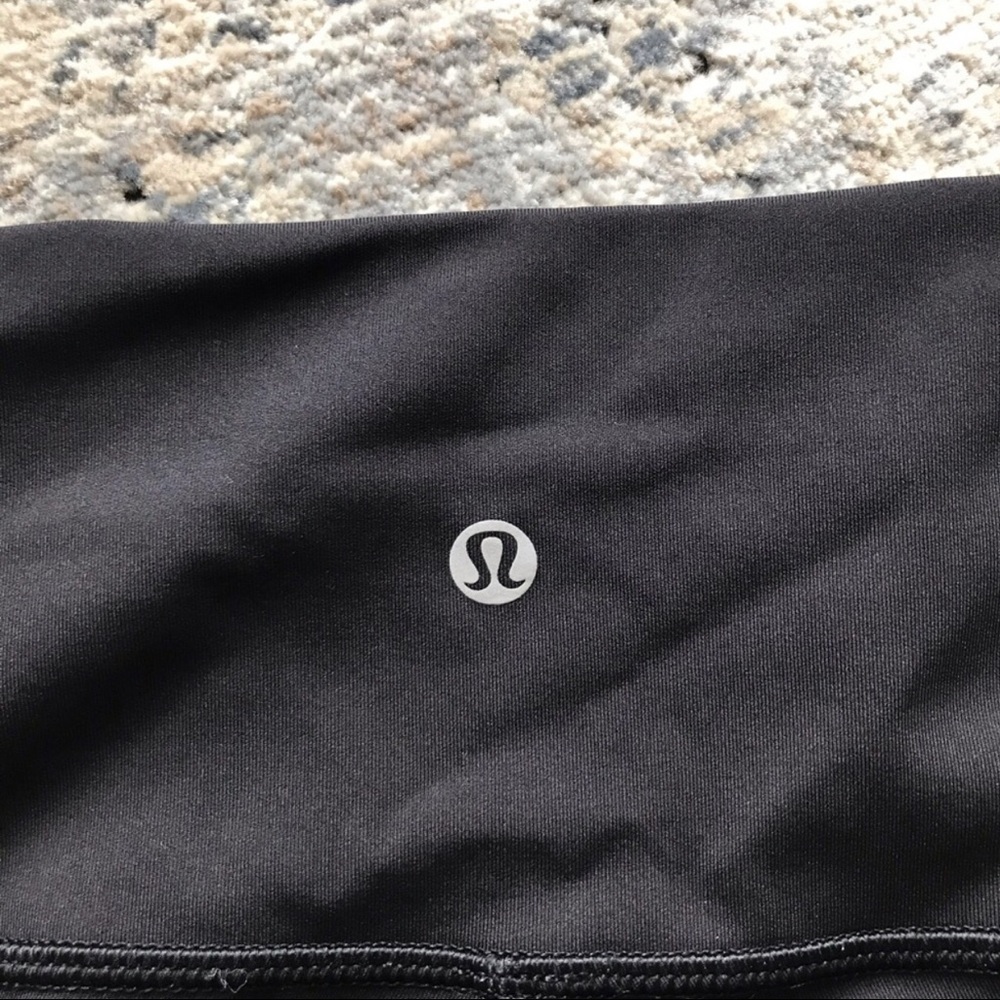 🍋 Lululemon crop leggings size 4